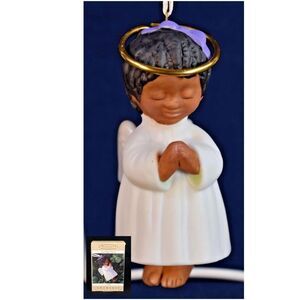 Hallmark Angel Bells Collection Noelle 1995 Showcase Keepsake Ornament NOS